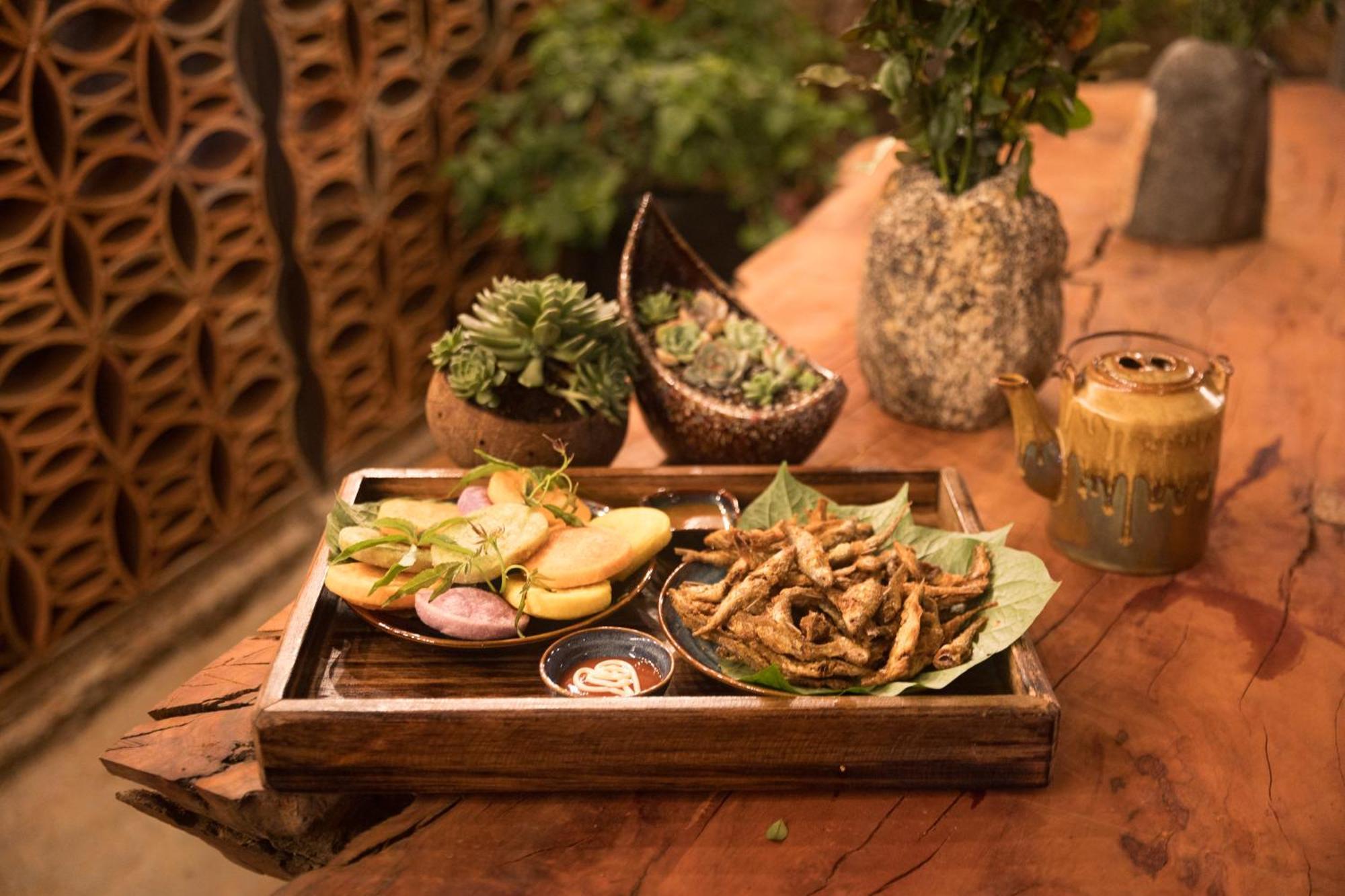 Khoi Homestay And Restaurant Loung Co 외부 사진