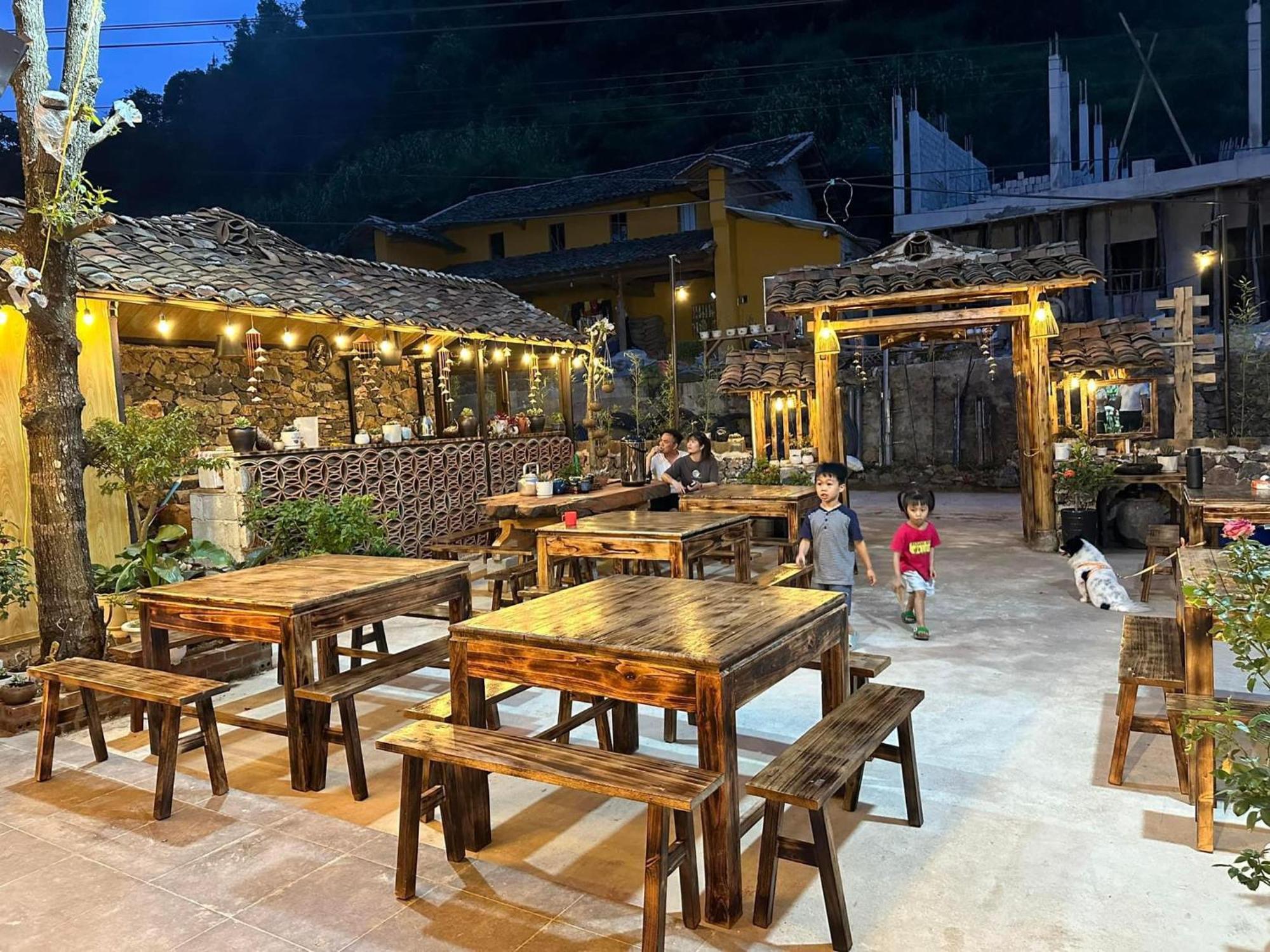 Khoi Homestay And Restaurant Loung Co 외부 사진